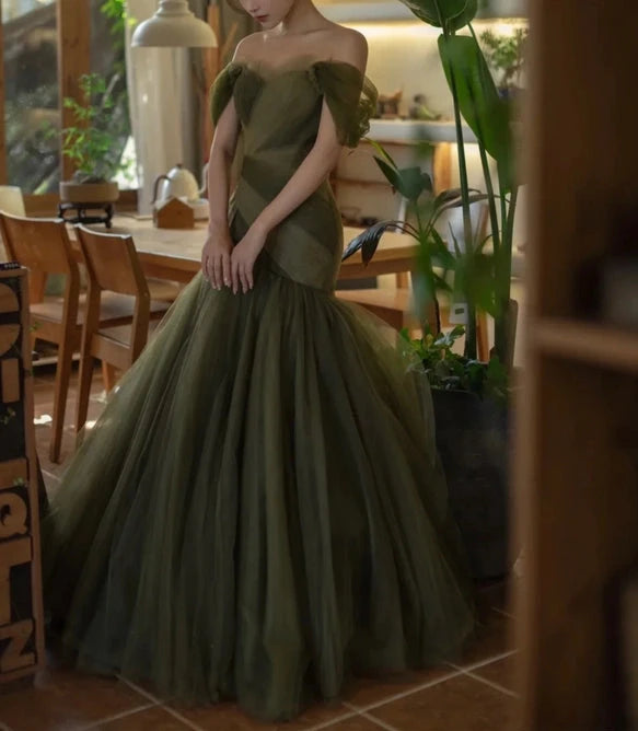 Green beautiful elegant long tulle off-shoulder ball gown evening dress nv73