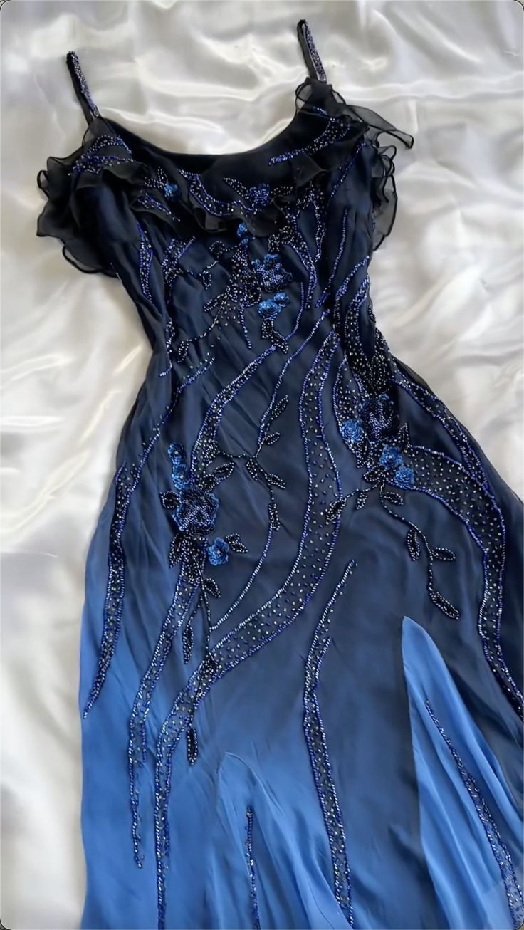 Robe de soirée longue en tulle bleu marine vintage élégante et exquise avec perles et charmante robe de bal nv3265