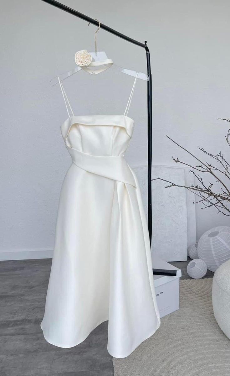 White/Champagne Spaghetti Strap Short Prom Dress Evening Dress Party Dress Homecoming Dress nv3007