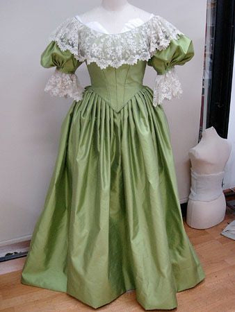 Green lace neckline retro elegant long prom evening dress nv2828