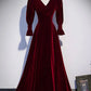 Robe de soirée en velours bordeaux à manches longues et coupe trapèze nv2183