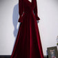 Robe de soirée en velours bordeaux à manches longues et coupe trapèze nv2183