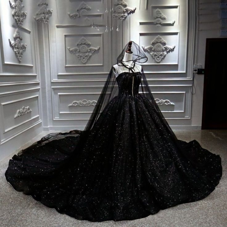 Robe de soirée longue en tulle noir brillant et élégant avec décolleté en cœur nv3113