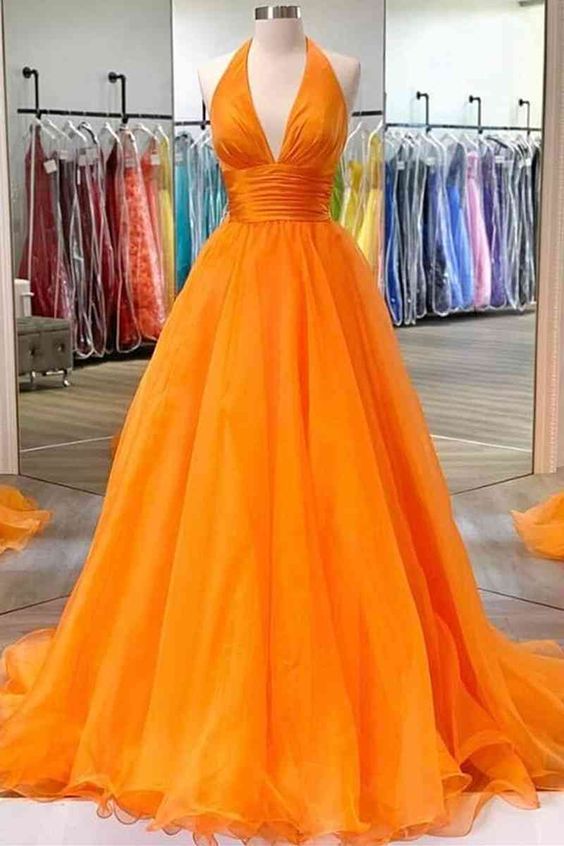 Robe de soirée longue élégante orange à col licou et coupe trapèze nv1873