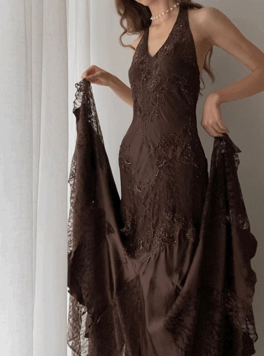 Robe de soirée longue en satin marron vintage élégante avec bretelles spaghetti en dentelle nv1375