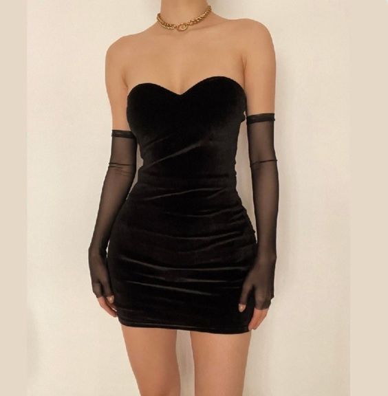 Robe de soirée courte en velours noir à col en cœur et à la mode nv2787