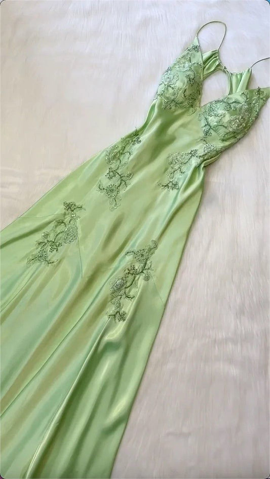 Robe de soirée élégante en satin vert vintage à col en V avec broderie exquise et longue robe de bal nv2045