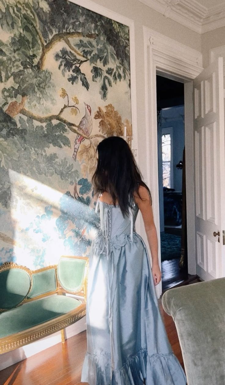 Robe de soirée longue en satin bleu vintage à bretelles élégantes nv3321