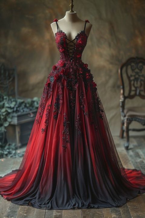 Robe de soirée longue en tulle rouge magnifique et élégante avec des appliques florales en forme de cœur et des bretelles spaghetti nv3340