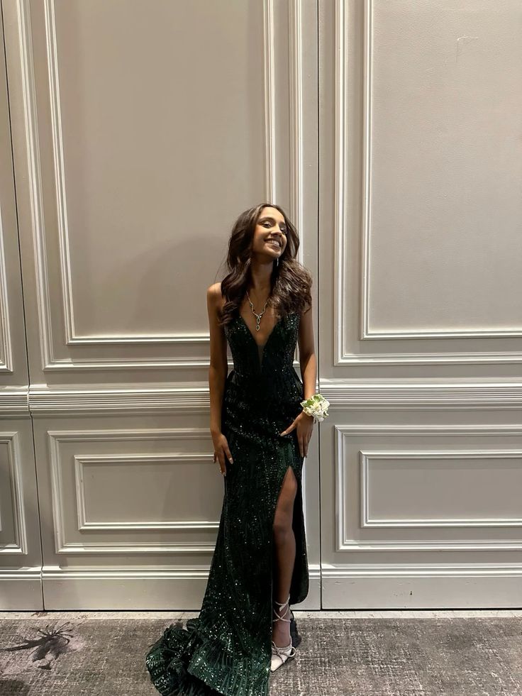 Green V-neck shiny fashion long sequins elegant mermaid slim fit formal floor-length prom dress evening gown party dress nv3474