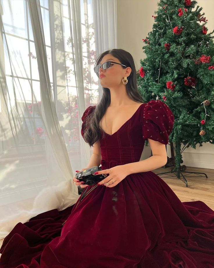 Red V-neck velvet puff sleeves short sleeves beaded A-line dress elegant prom dress graduation dress homecoming dress Christmas party dress nv2380