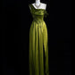 Robe de soirée longue fendue en satin vert doux à une épaule vintage A-Line nv3366