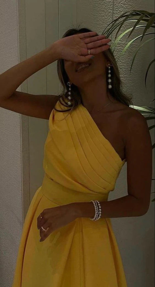 Yellow A-line Simple Elegant Impressive Sleeveless One Shoulder Ruffled Long Slit Ball Gown Evening Gown Party Dress nv2554