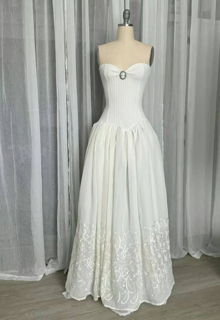 White Vintage Elegant Lace Tulle Long Ball Gown Evening Gown Wedding Dress nv2817