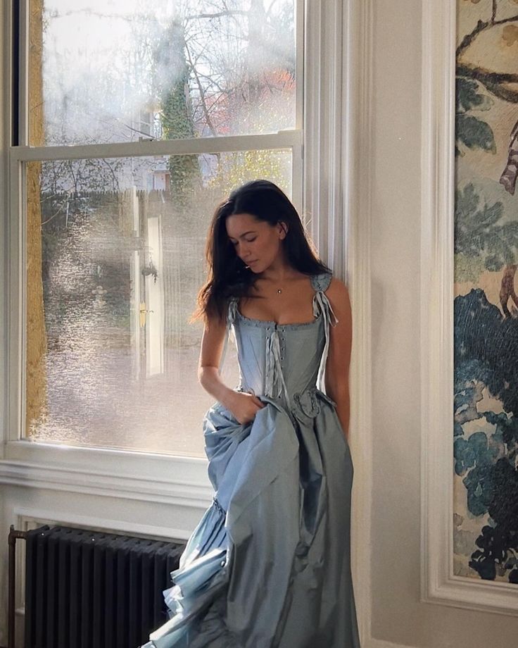 Robe de soirée longue en satin bleu vintage à bretelles élégantes nv3321