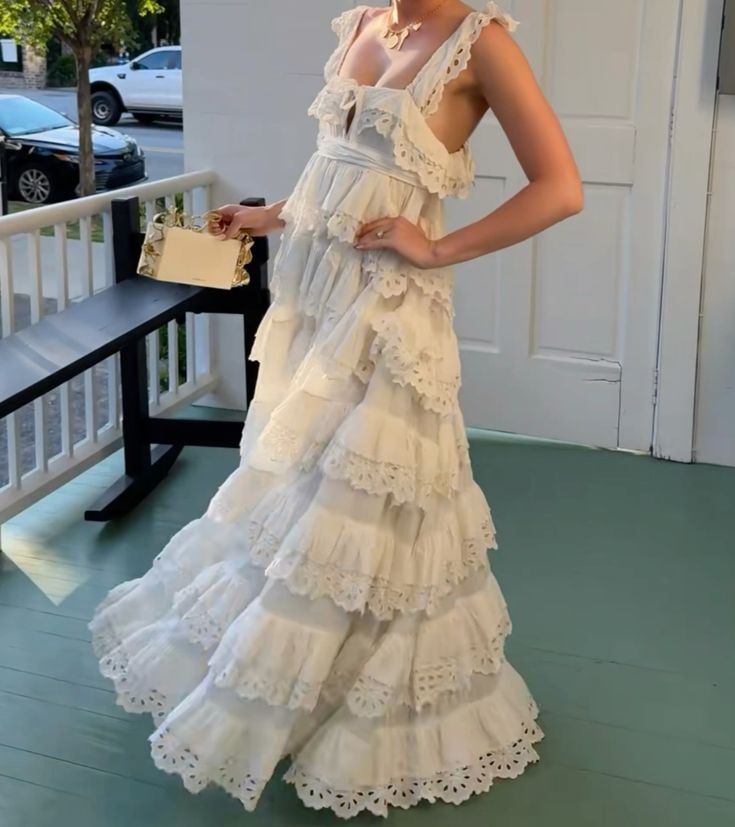 Robe de soirée longue en tulle à volants en dentelle blanche exquise et élégante nv3362