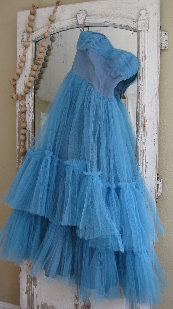 Robe de soirée longue en tulle sans bretelles à la mode bleue nv3319