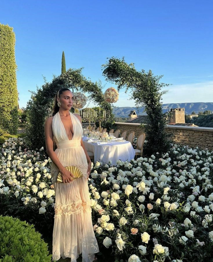 Robe de soirée longue en tulle et dentelle blanche à col en V et élégante robe d'invité de mariage nv3335