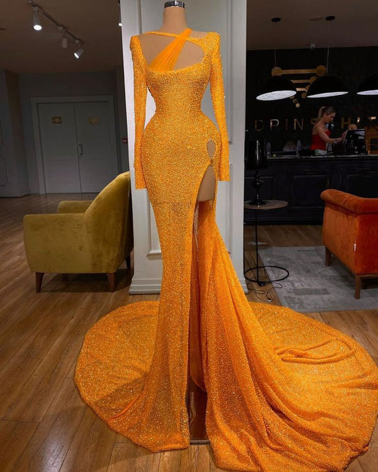 Robe de soirée sexy en tulle à manches longues et paillettes brillantes orange avec traîne longue et fente latérale nv3260