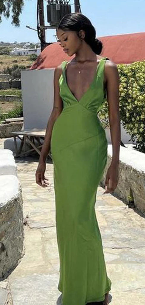 Green V Neck Halter Elegant Long Party Dress Evening Gown Prom Dress nv1984