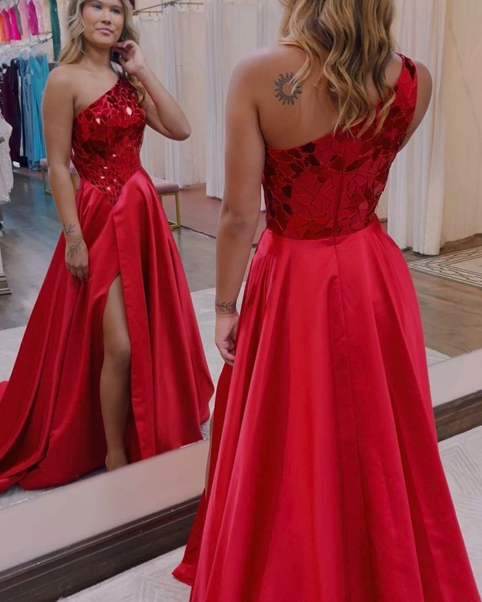 Superbe robe de soirée longue rouge à paillettes et coupe miroir nv972